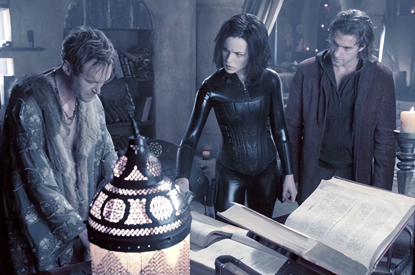 电影《黑夜传说》如何对自由意志与命运的对立进行心理学观察