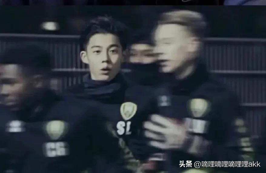 年下｜《就这么定了》作者：小布爱吃蛋挞/你爸爱看中国足球么？