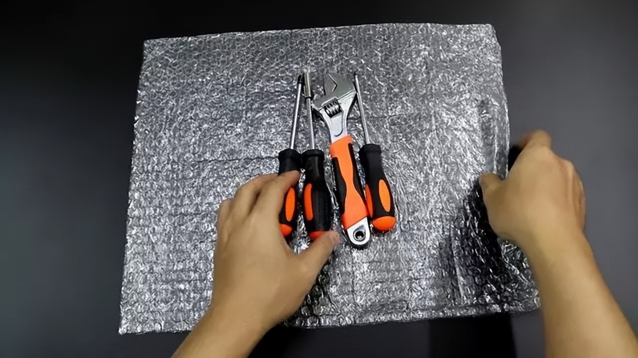 快递里的气泡垫可以放卫生间吗,快递气泡垫可以放厨房吗