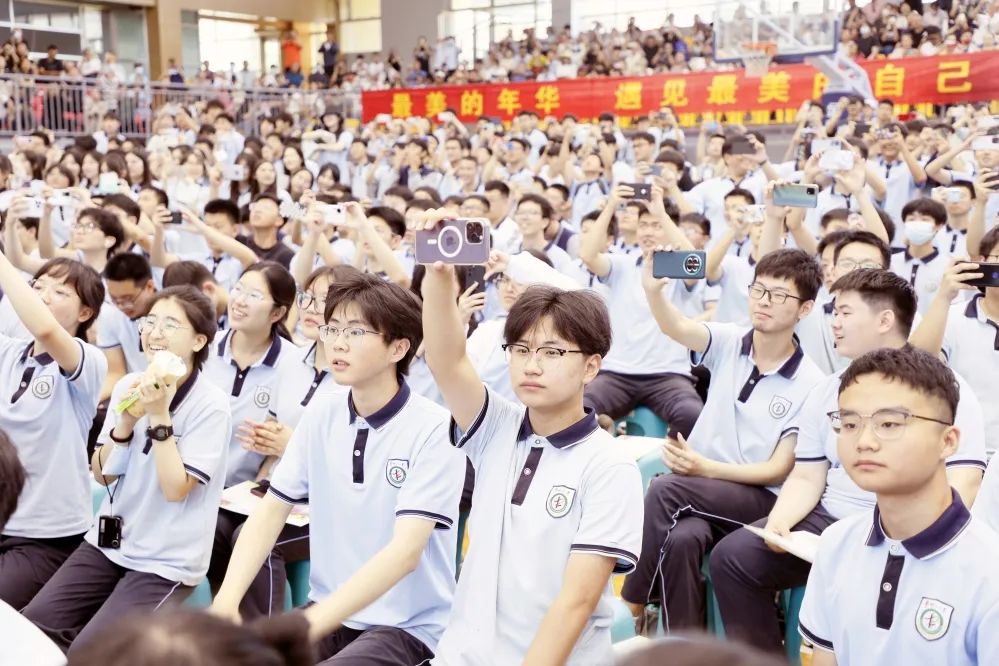 鎰熸仼鎴愰暱鏀鹃姊︽兂姣曚笟姹囨紨,鎰熸仼鎴愰暱姣曚笟鍏哥ぜ鑺傜洰