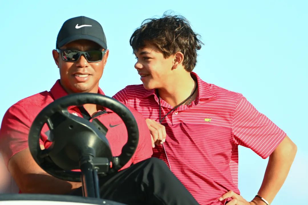 高球合家欢,两只老虎剑指冠军!达利父子争卫冕,斯皮思父子首秀!