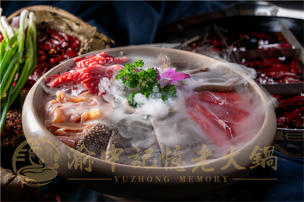 怎么自己创业一家火锅加盟店,现在加盟火锅行业可以挣到钱吗