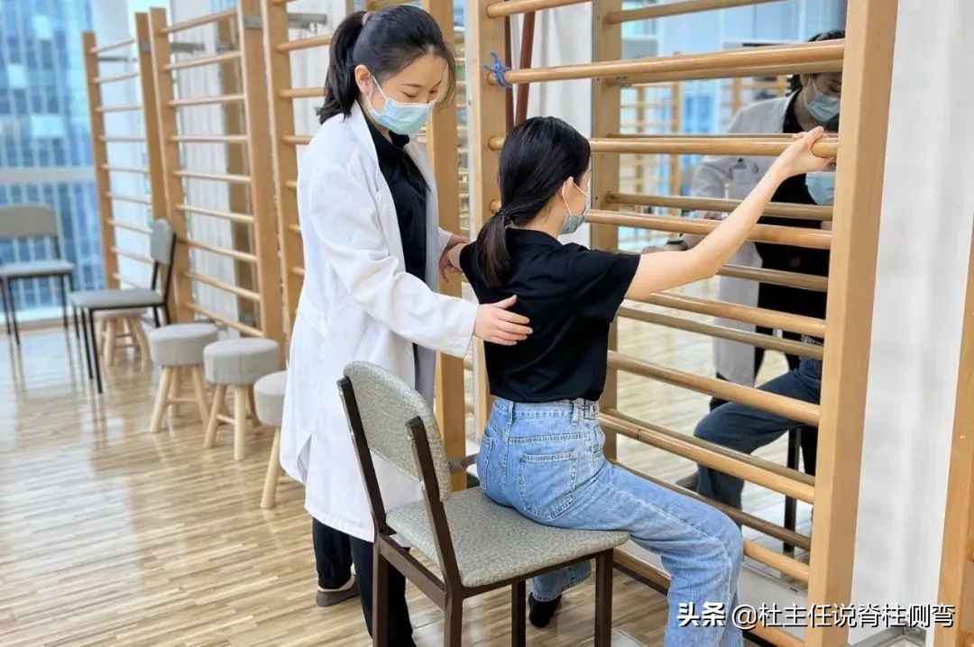 什么是先天性脊柱侧弯,先天性脊柱侧弯手术费用报销吗