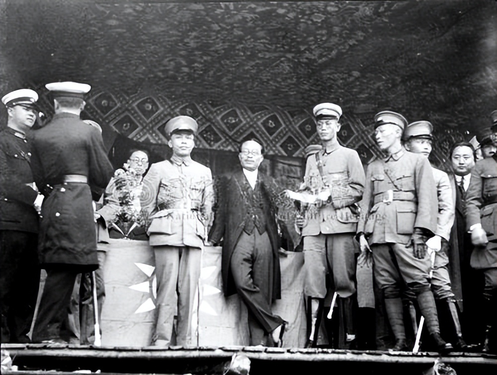 民国军阀史之粤系：广东独立另立中央？把老蒋都逼下台的南天王