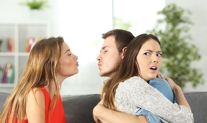 女人婚外情最常说的三句话,婚外情女人最怕的三件事是什么