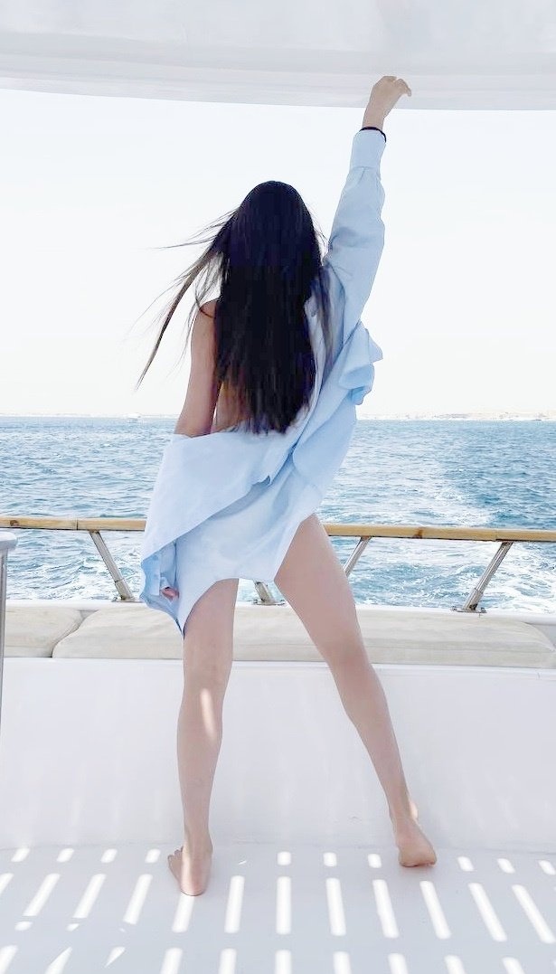 秀身材小蛮腰马甲线不露脸,细腰长腿无赘肉马甲线实力抢镜