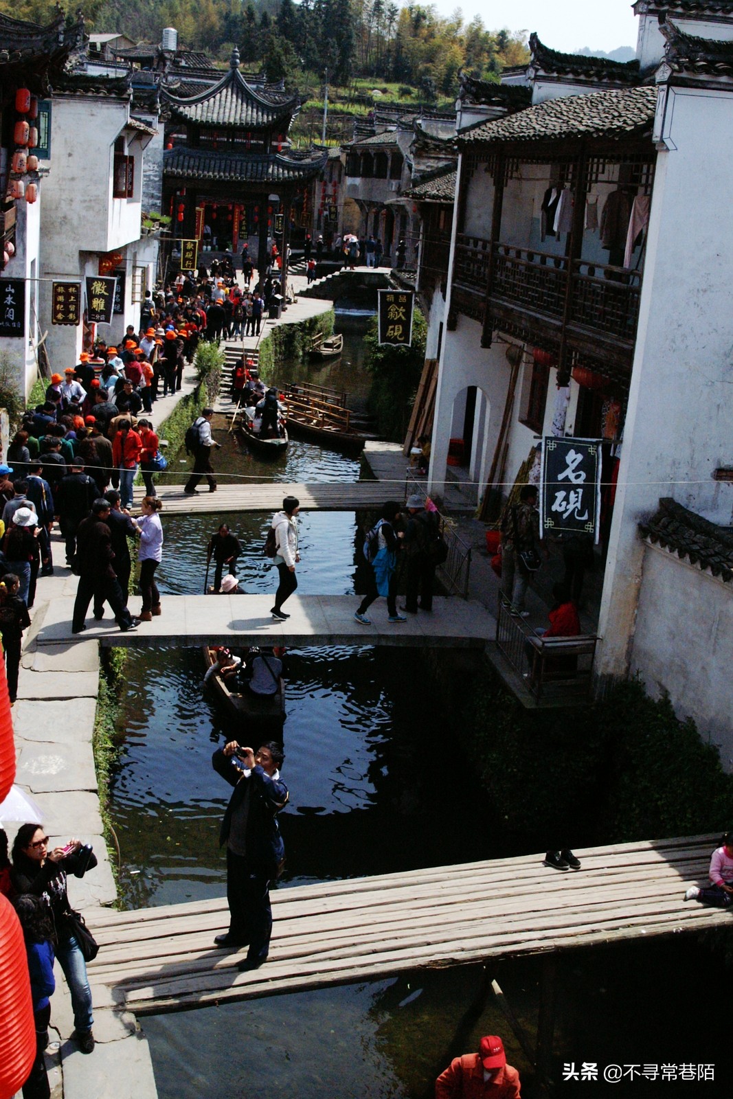 这里有许多历史悠久的古镇,从历史中走来的古镇