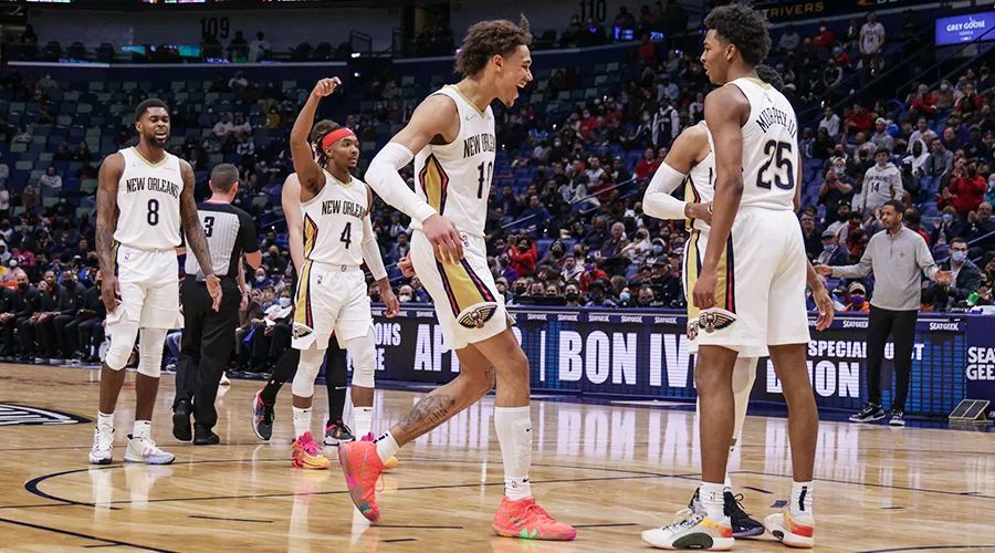 鹈鹕五巨头冲季后赛,鹈鹕大胜太阳掀翻全联盟第一