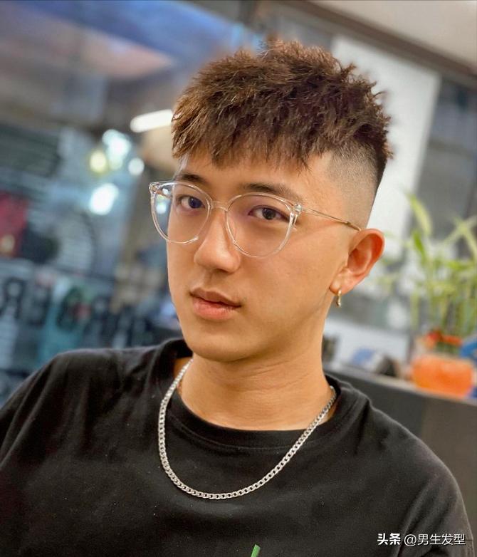 12-15岁男生发型效果图寸头,男生发型难打理但又不适合寸头