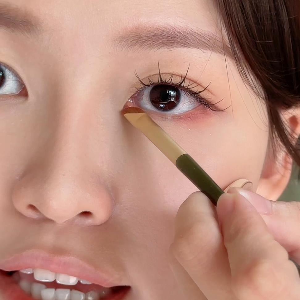 大眼眼妆的画法教程,眼睛小零基础画眼妆