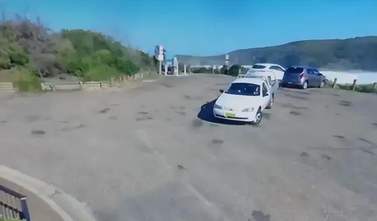 四川女留学生被澳洲姨夫杀害,四川女留学生被澳洲姨父虐待致死