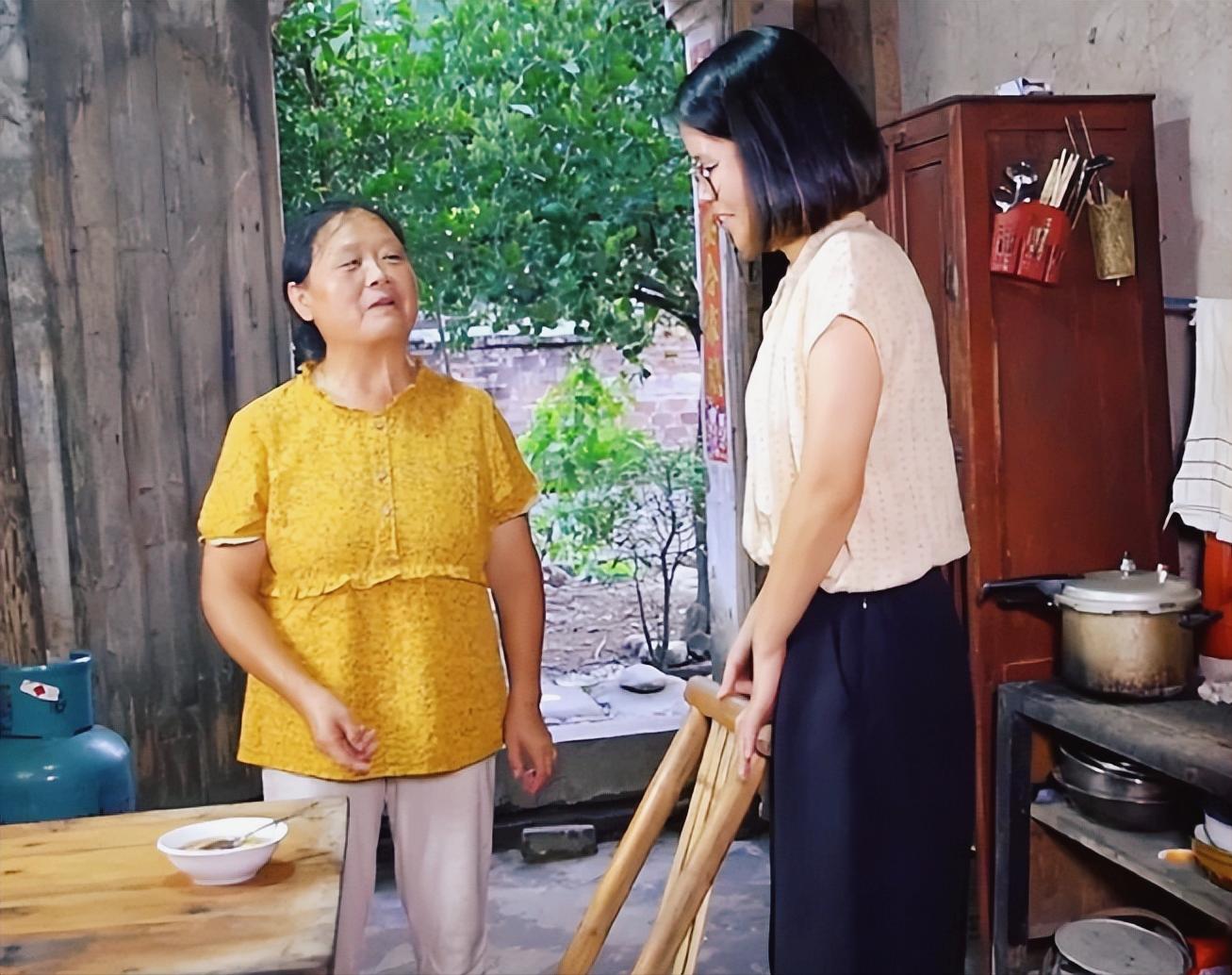 女人手指细长怎么个说法,为什么说女人手指短不缺吃喝穿