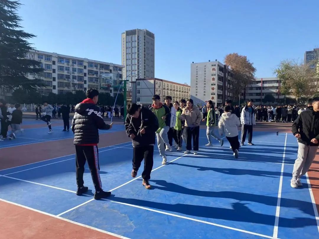 学校运动会弘扬体育精神,赞扬校园运动会弘扬体育精神