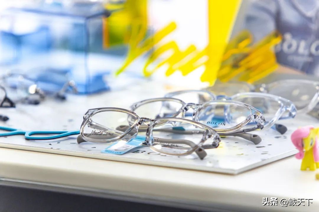 开学季眼视光学中心迎就诊高峰,东城开学季学生配镜迎高峰