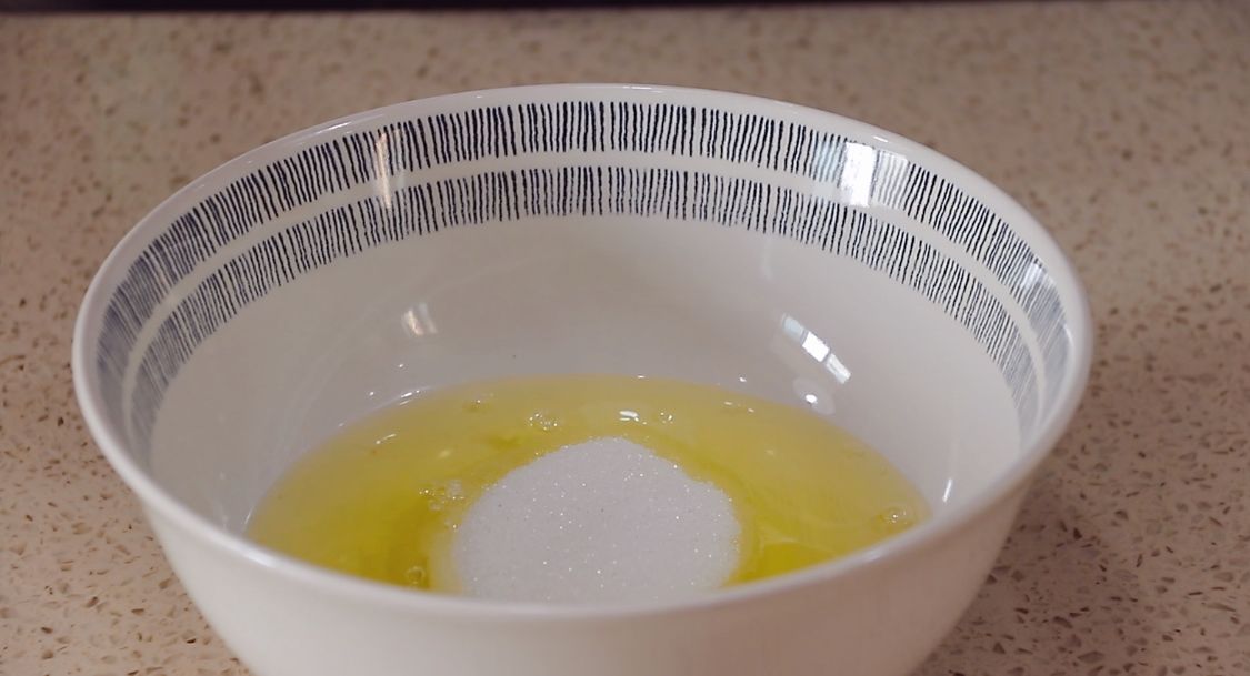 怎么用烤箱做蛋糕不粘锅,做蛋糕用电饭锅不用蛋糕粉