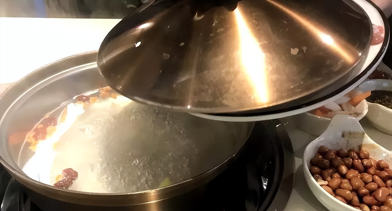 江湖上最霸气菜名,最个性的江湖菜店名