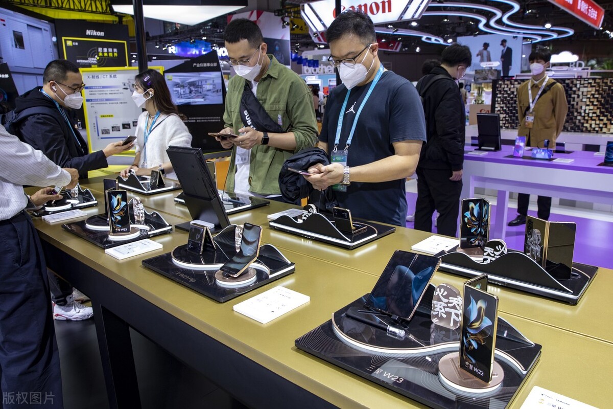 三星a51是全球销量第一的手机,三星中低端手机全球销量占比