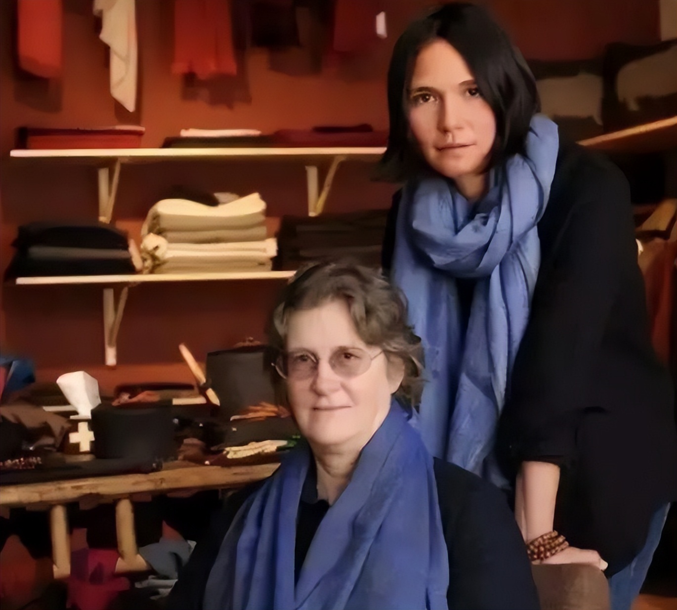 2004年，美国女孩入藏寻根，嫁农村小伙生3女儿，1条围巾卖1万元