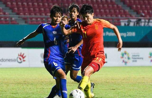 中国女足亚运16-0王珊珊独进9球,中国女足夺冠王珊珊领奖