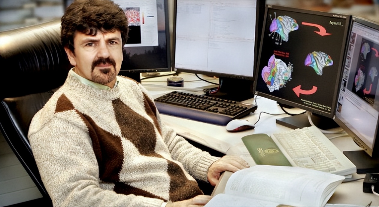 3.2万华裔科学家移籍美国，我国大批科研人才为何会流失？