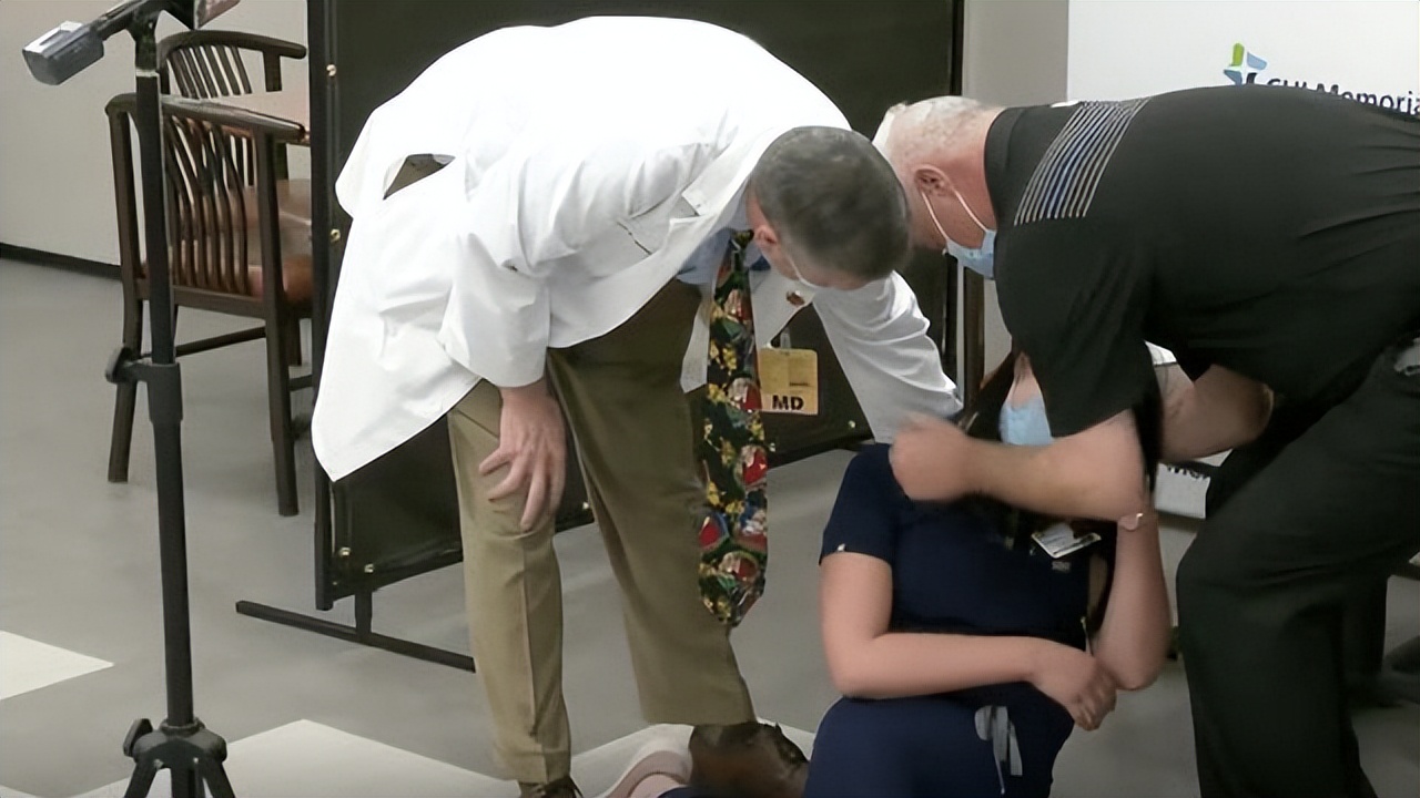 美国一女子身患宫颈癌，入院抢救之际，散发出恶臭“熏晕”23人