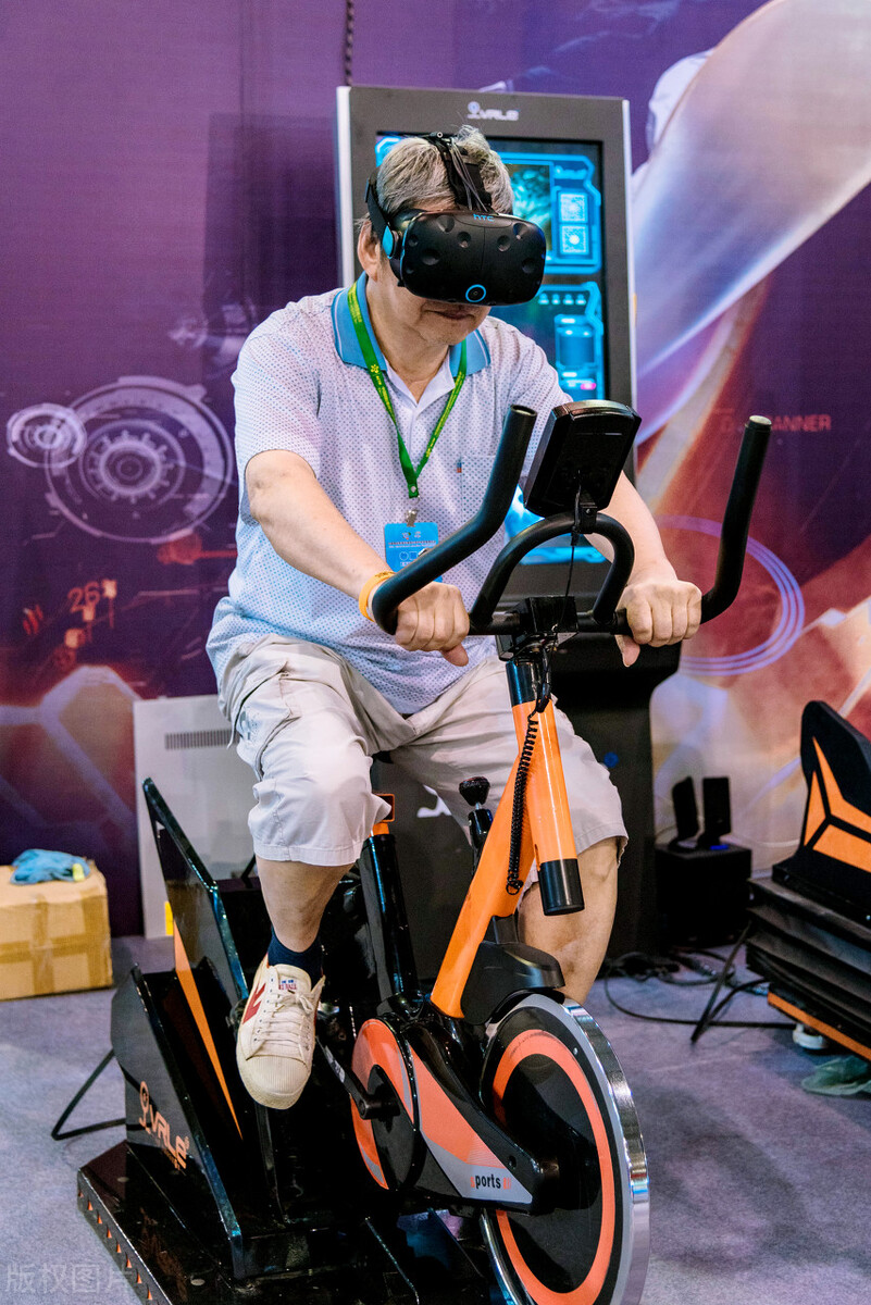 对东方甄选事件看法,东方夜雀被央视点评内容