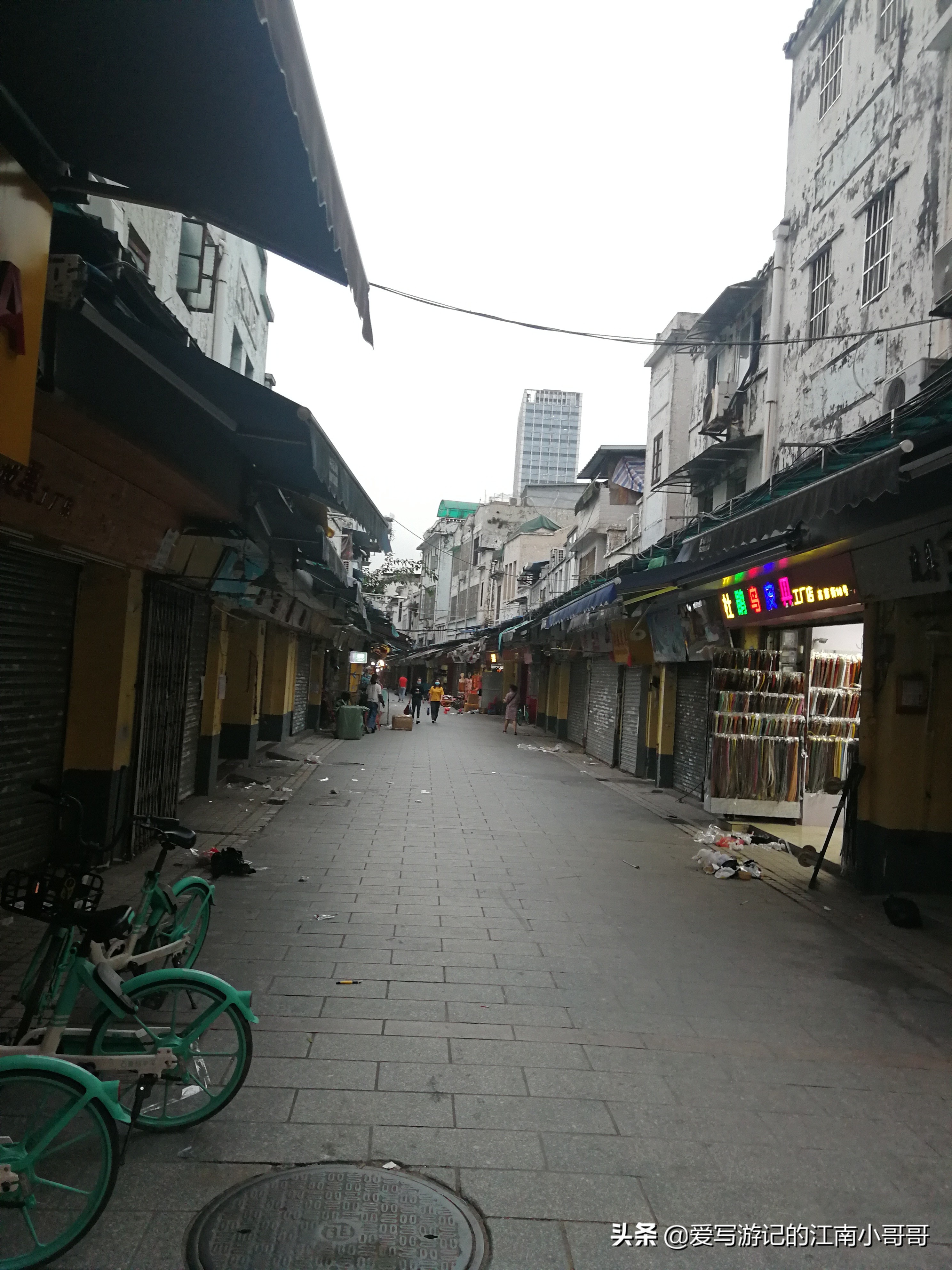 来到临泉步行街,来到成都步行街