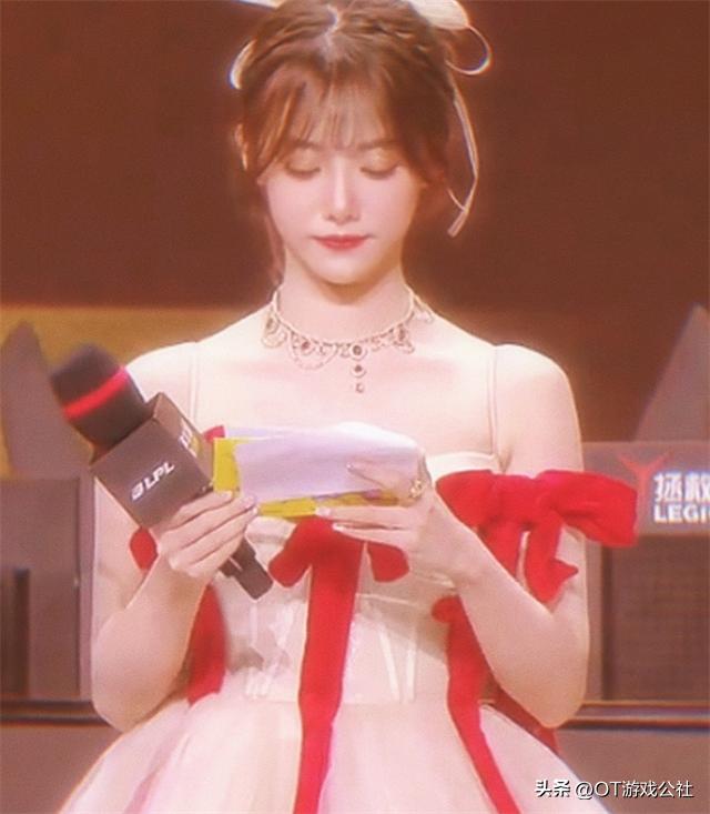 我怎么觉得希然和余霜长得好像,希然和余霜的区别