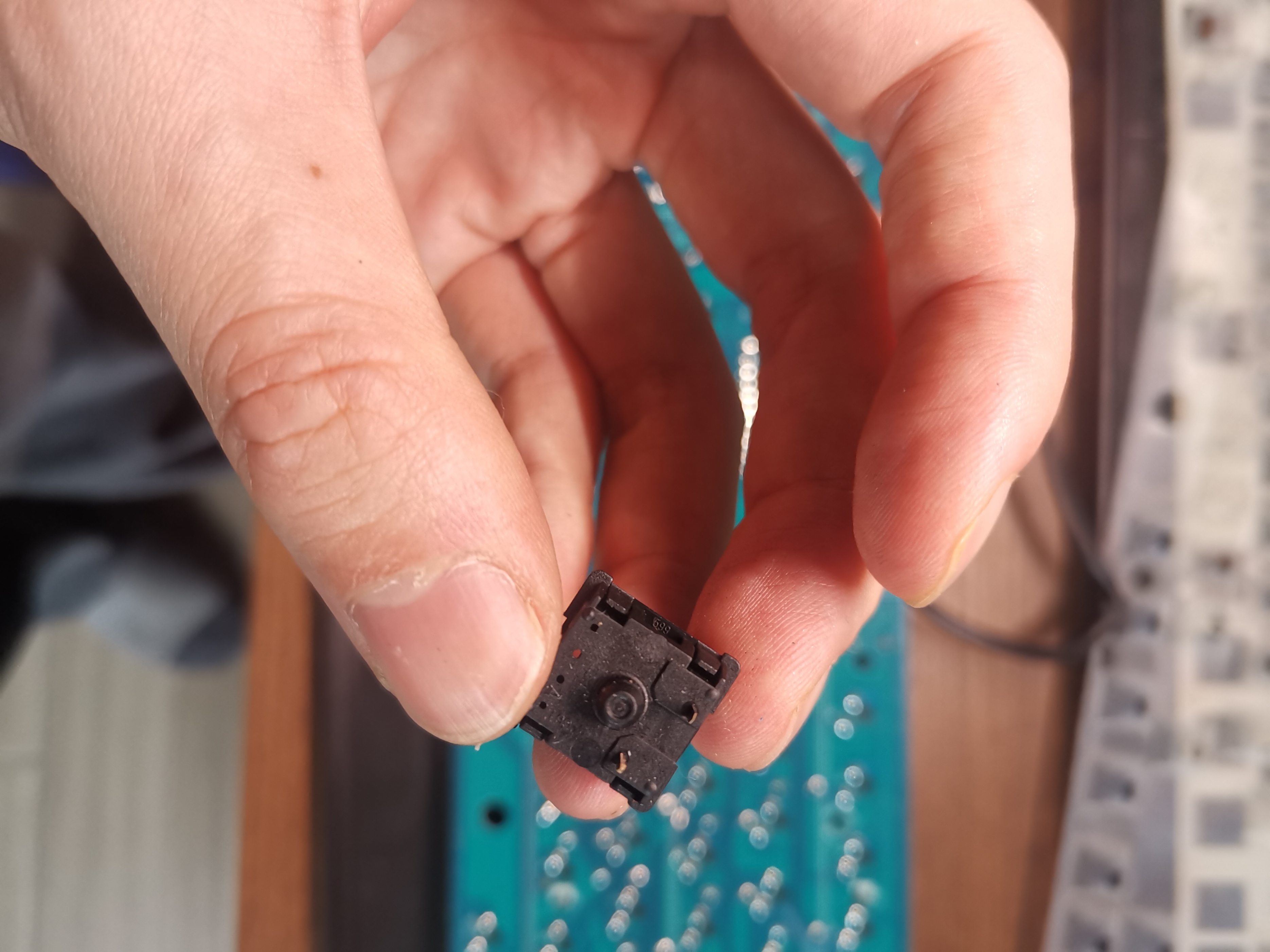 狼蛛鬼王键盘键位图,狼蛛机械鬼王3区支持换轴吗