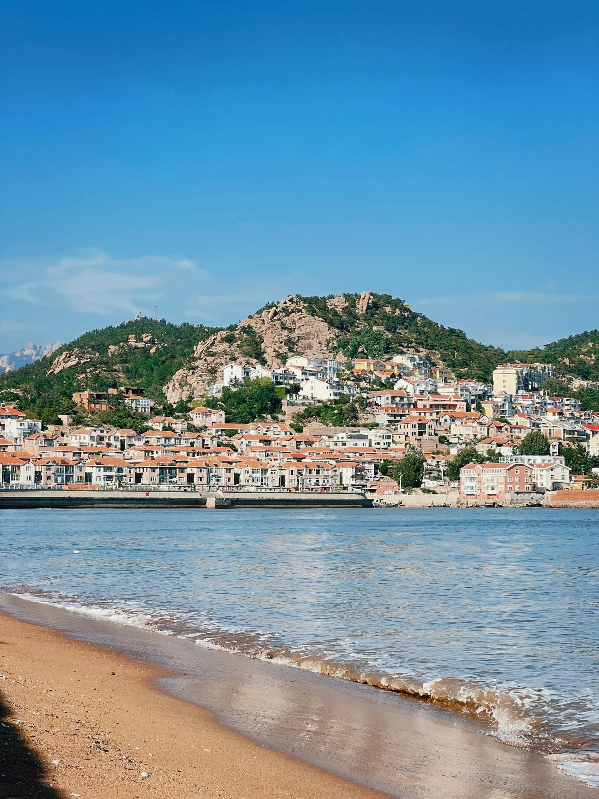 青岛海滩免费旅游景点,青岛仰口沙滩魔法森林公园