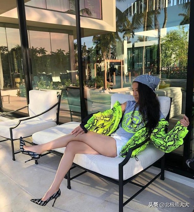 72岁王薇薇哪里人,高龄富婆王薇薇为小男友抛弃丈夫