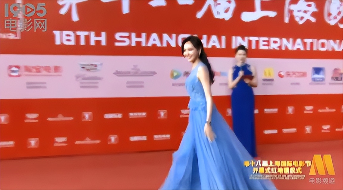 唐嫣亿万富豪,唐嫣天价手机壳图片