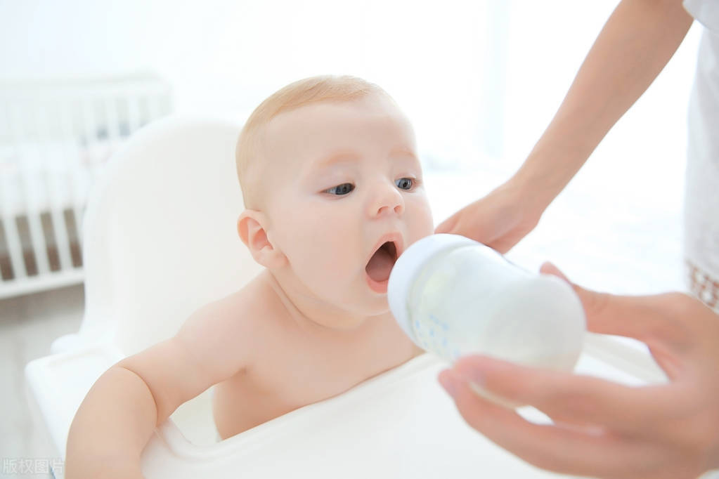这样喂养宝宝更健康新手爸妈必看,宝宝喂养掌握技巧喂娃更轻松