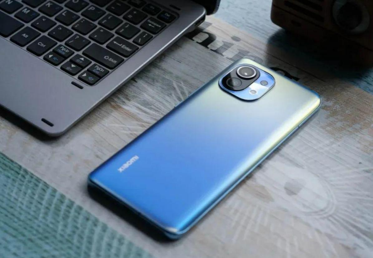 小米11和苹果112022实际体验,小米11和苹果11日常使用哪个好