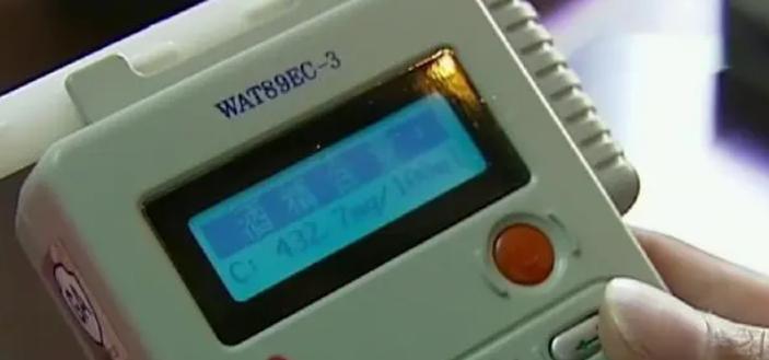 千杯不醉女孩刘静,湖南女孩刘静千杯不醉的视频播放