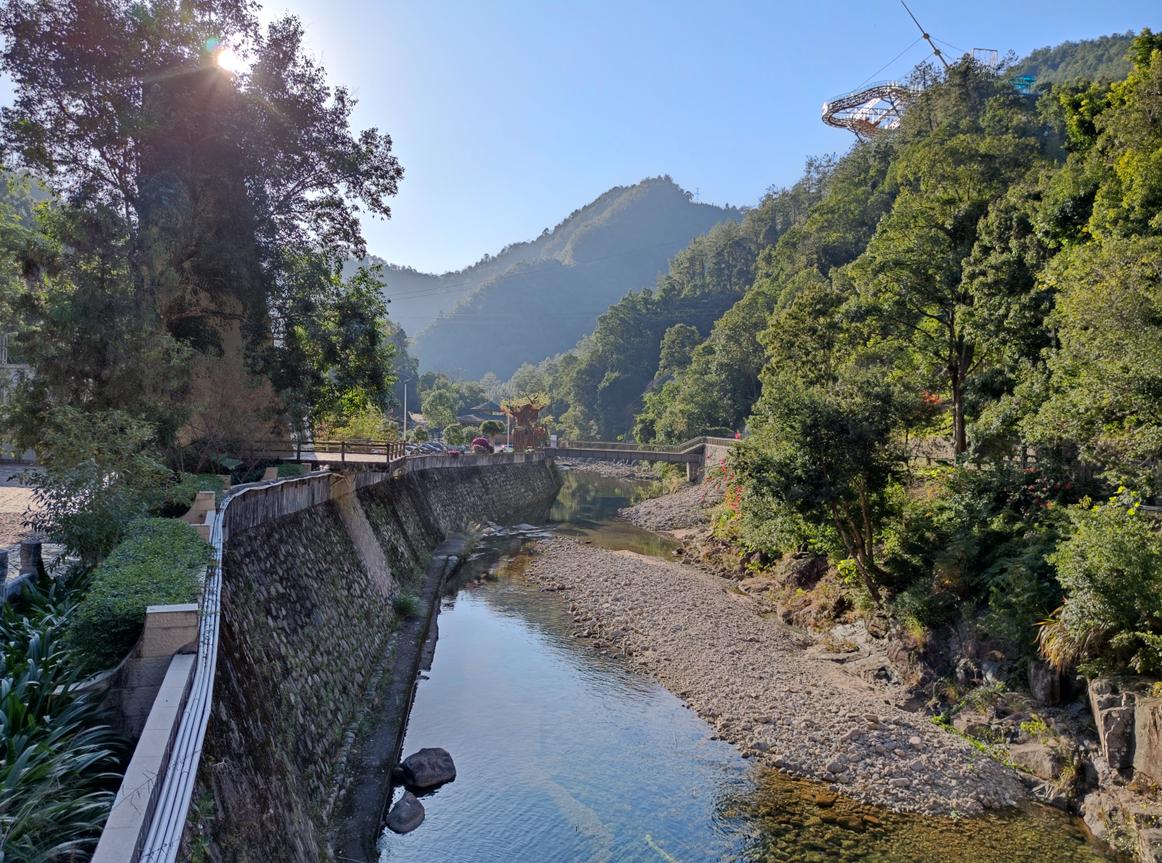 清远避暑温泉山庄,清远森林温泉