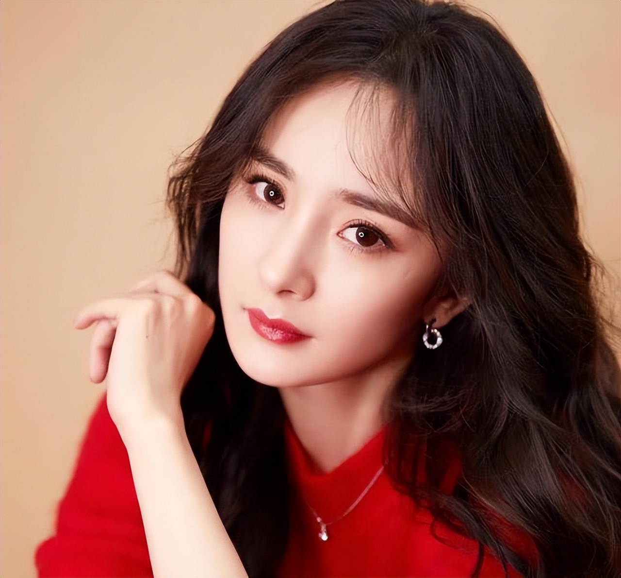 内娱小天后杨幂,内娱杨幂地位