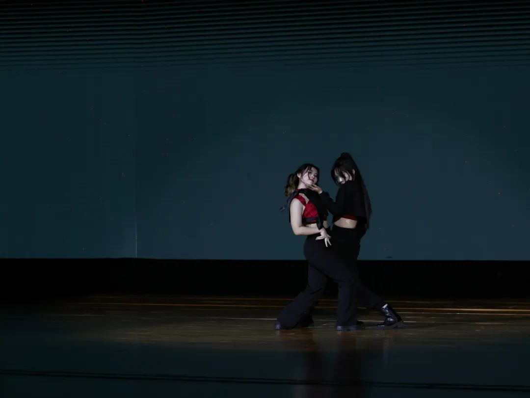 浠婂鑸炲姩,浠婂鑸炶捣鏉ュ箍鍦鸿垶