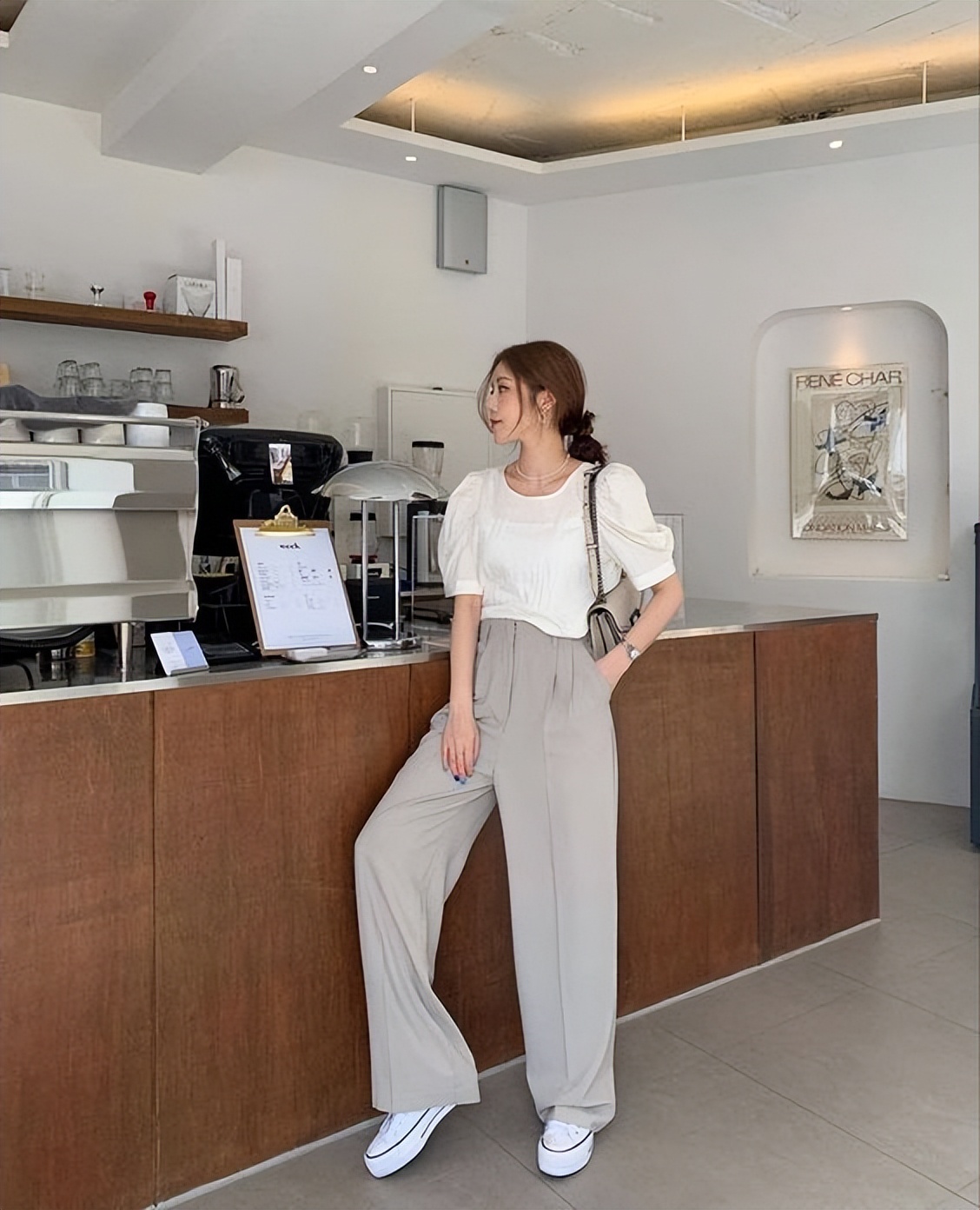 灰色系女生穿什么颜色好看,米灰色发色穿搭高级感