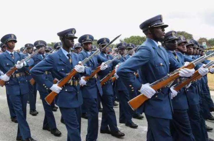 阿明正传：一个把乌干达变成人间地狱的“吃人恶魔”