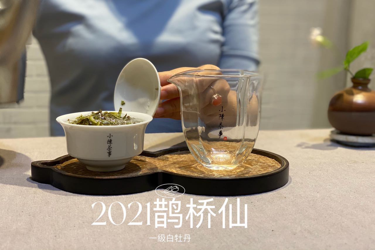 弱碱水泡茶好还是纯净水泡茶好,泡茶到底是用矿泉水还是纯净水