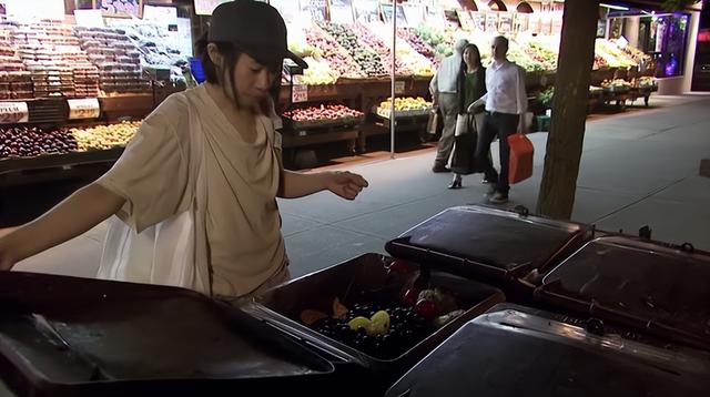 省*达钱**人，女子20年不买内衣，厕纸晒干重复用，靠省钱在纽约买房