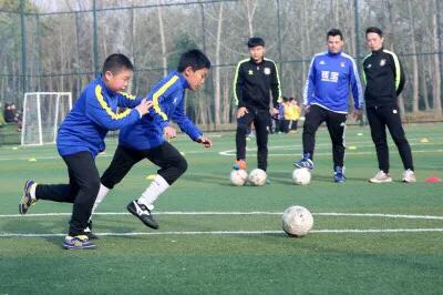 张朝阳移动互联网领军人物,张朝阳投入搜狐