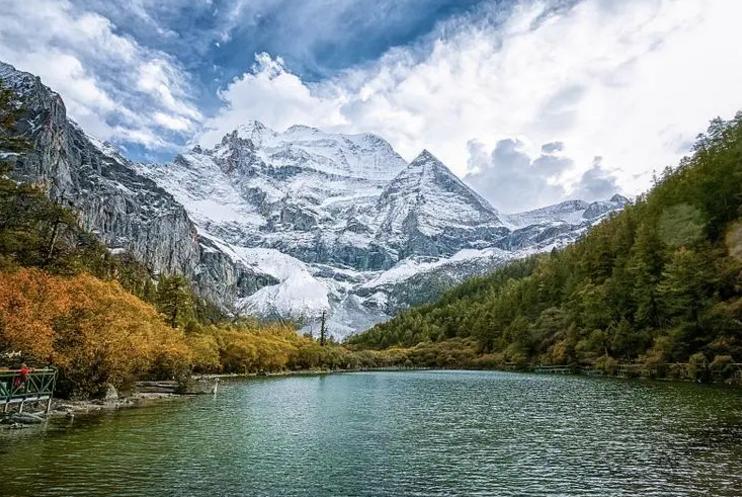 贵阳到稻城亚丁自驾最佳线路,成都稻城亚丁环线线路