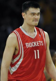 篮球巨人姚明近况,篮球队员姚明夫妻照