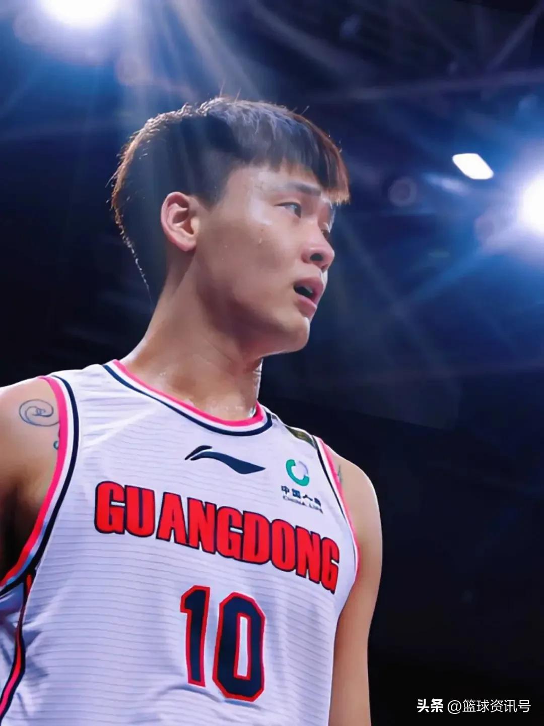 CBA午报:北京广东或将交易，周琦投奔联盟新锐，广东欲签超巨外援