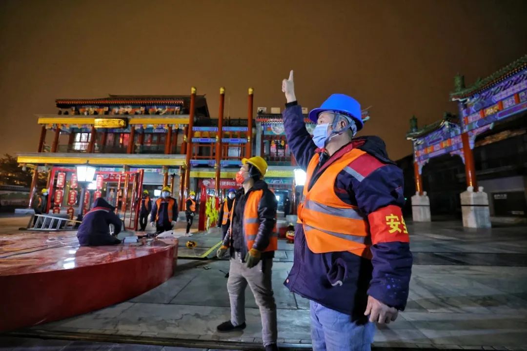 东城因你而美｜从凌晨到日暮，“亮”出年味儿的背后……