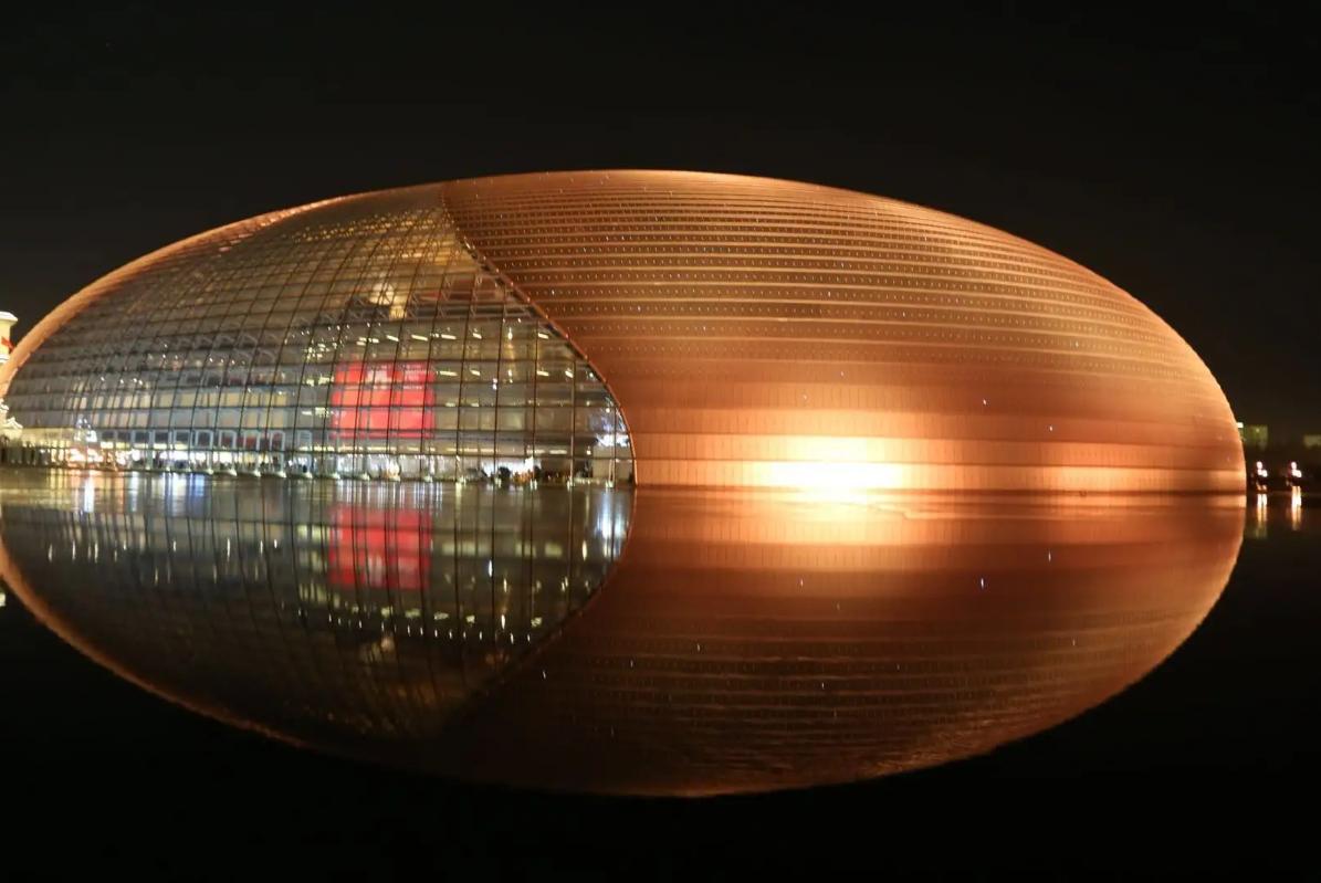 引起热议耗资34亿建造的鸟巢,耗费1.18亿打造的鸟巢