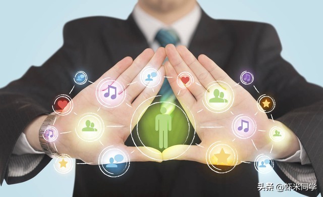 自媒体怎么做才能快速入行赚钱,2022年做自媒体月入过10万怎么做