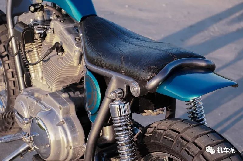 定制|来自望加锡的小怪兽哈雷XL1200Tracker欣赏